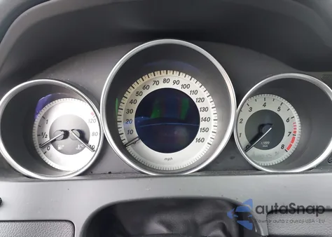 2013 Mercedes-Benz C 250 z USA, uszkodzony, nr VIN WDDGJ4HB7DG045268